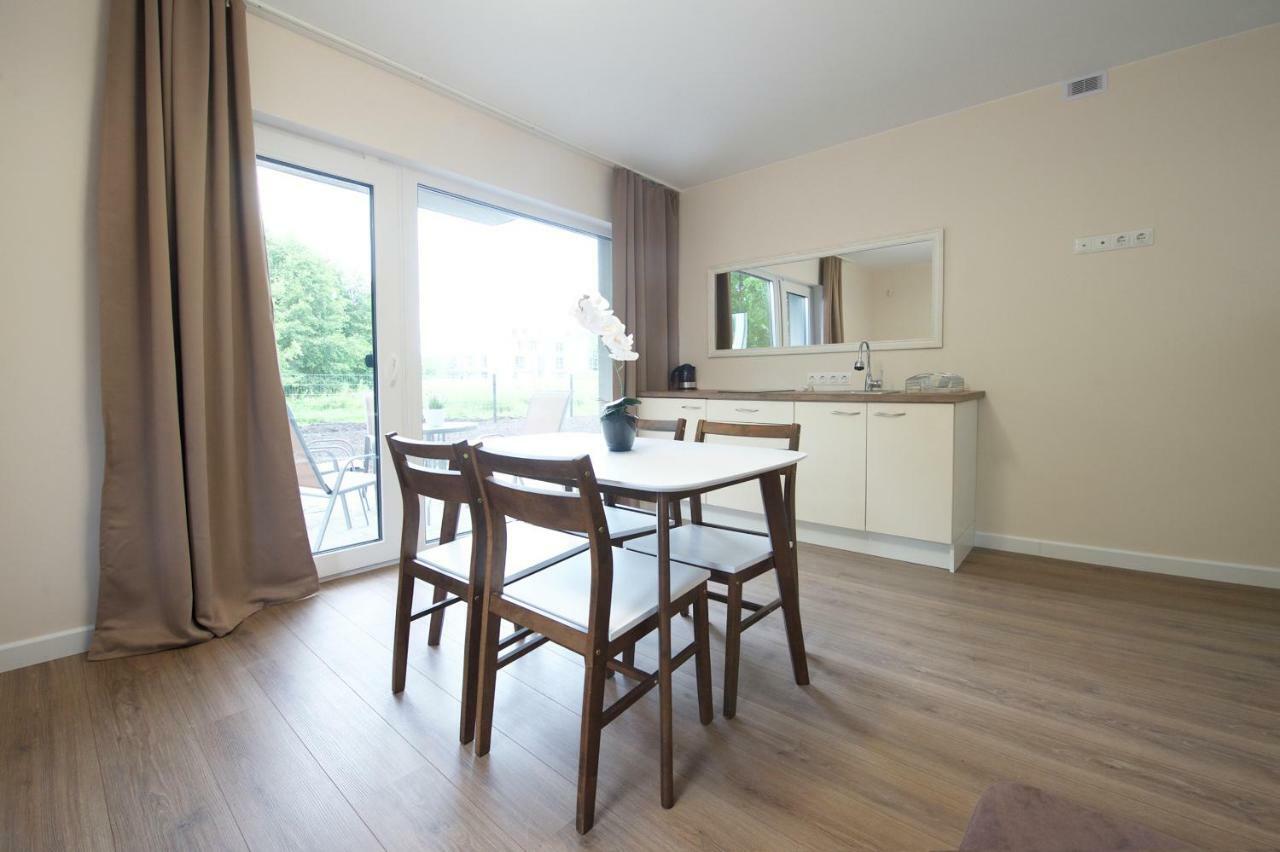 Seaside Apartments พาลังกา ภายนอก รูปภาพ