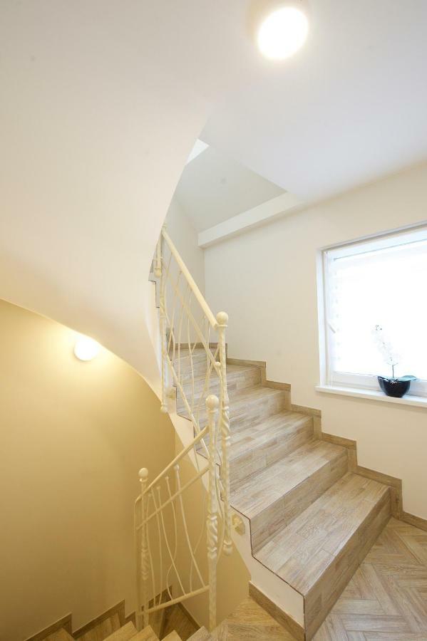 Seaside Apartments พาลังกา ภายนอก รูปภาพ